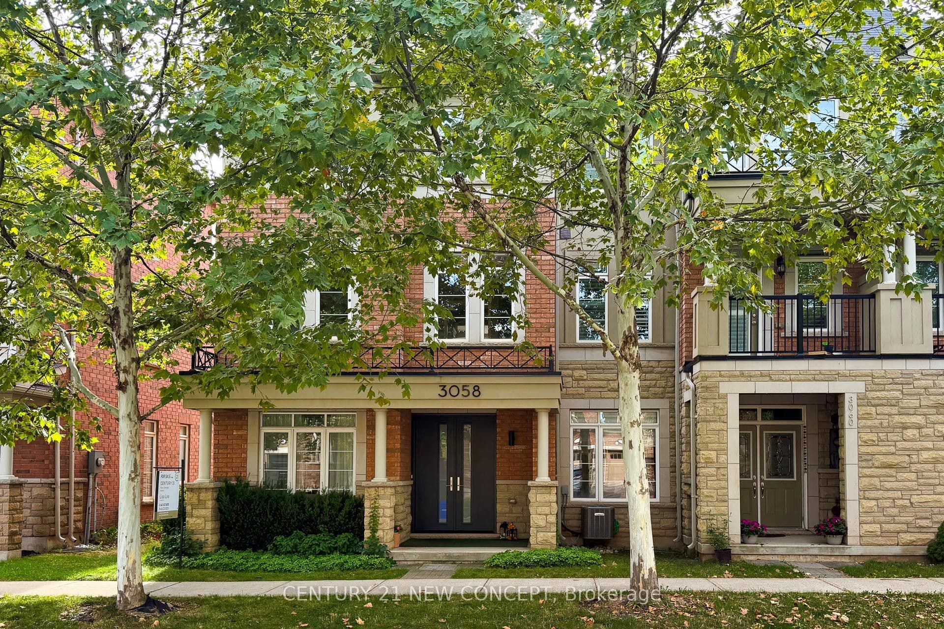 3058 Eberly Woods Drive, Oakville, ON L6M 0T5