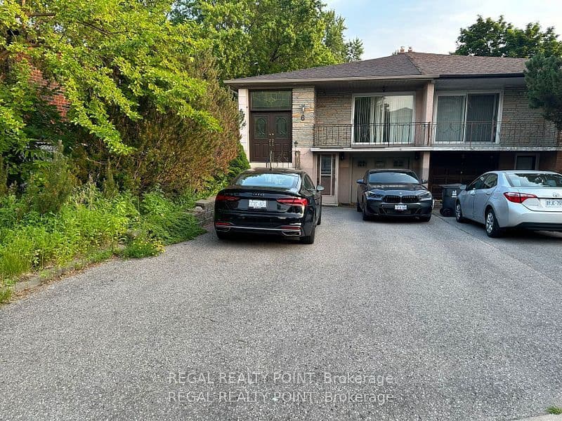 6 Harrington Crescent, Toronto, ON M2M 2Y5