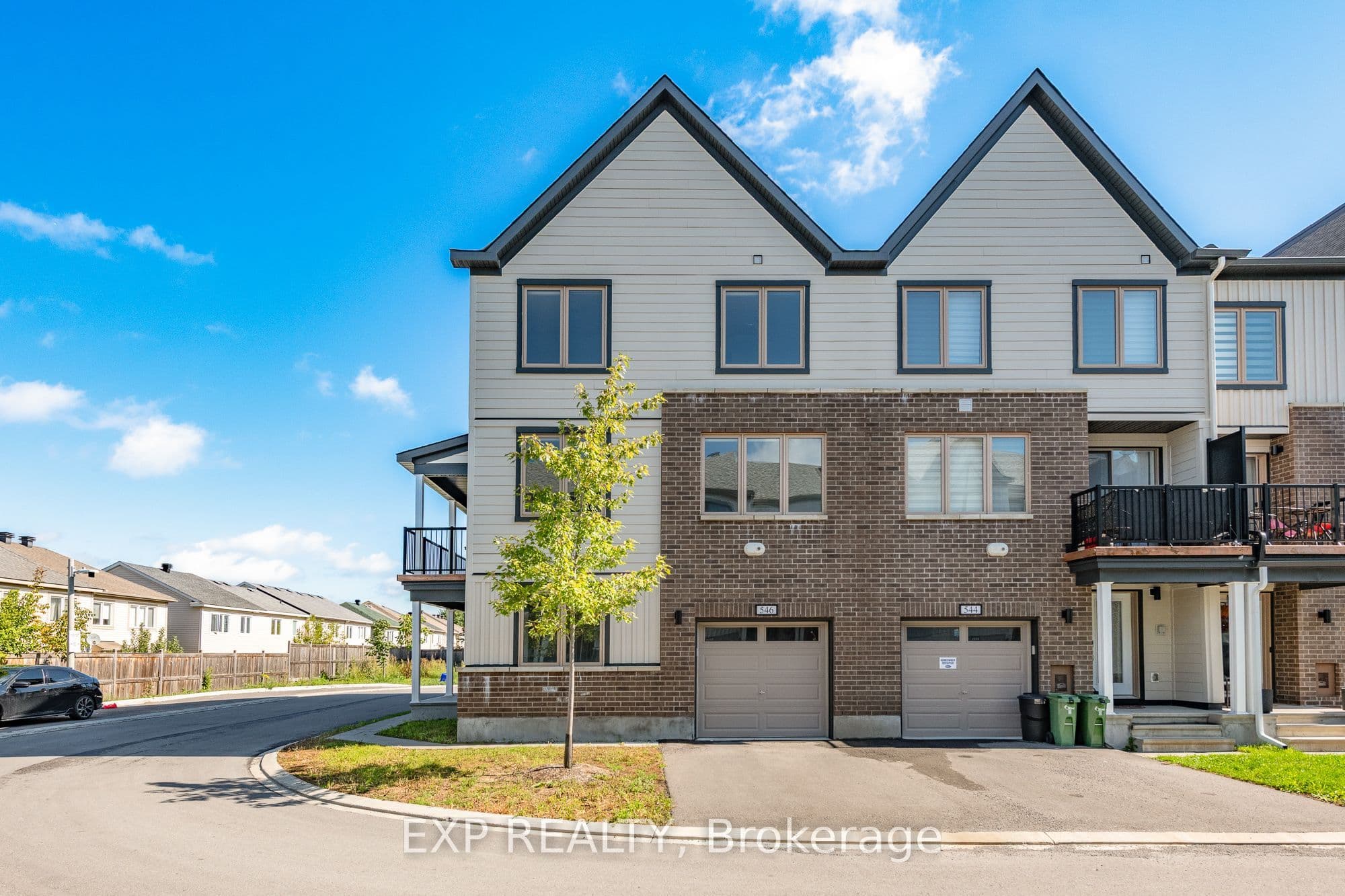 546 Woven Private, Stittsville - Munster - Richmond, ON K2S 3B2