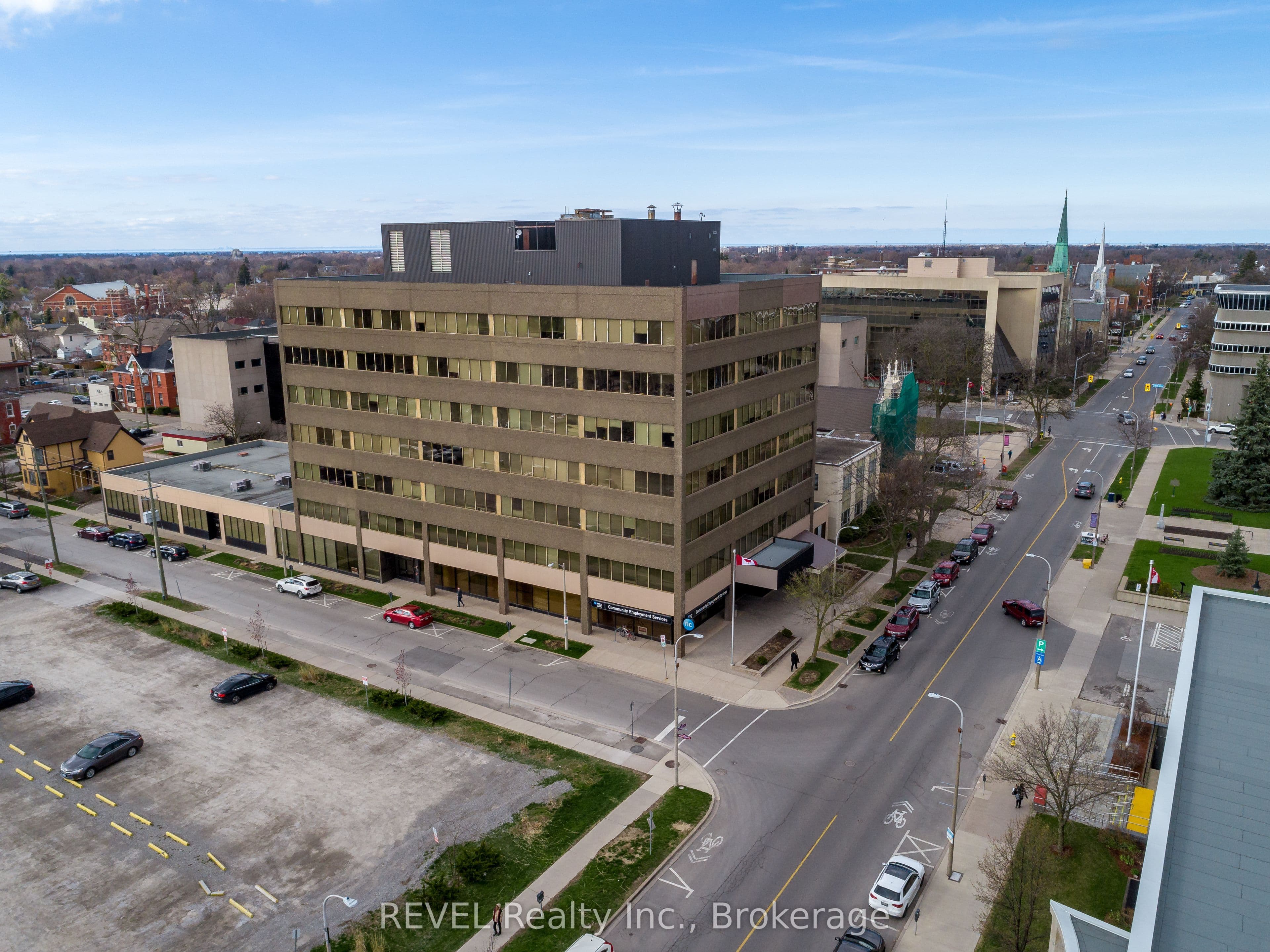 43 Church Street 202, St. Catharines, ON L2R 7E1