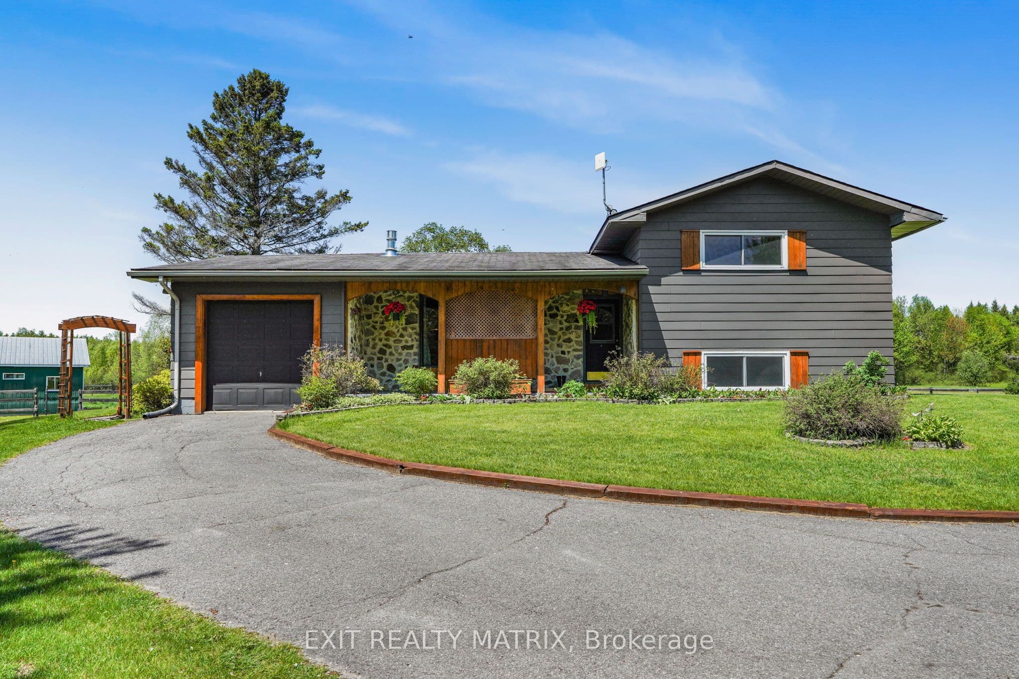 6416 Saumure Road, Orleans - Cumberland and Area, ON K0A 2M0