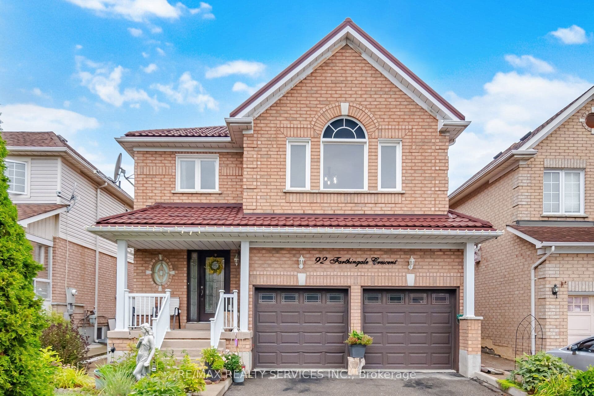 92 Farthingale Crescent, Brampton, ON L7A 1W8