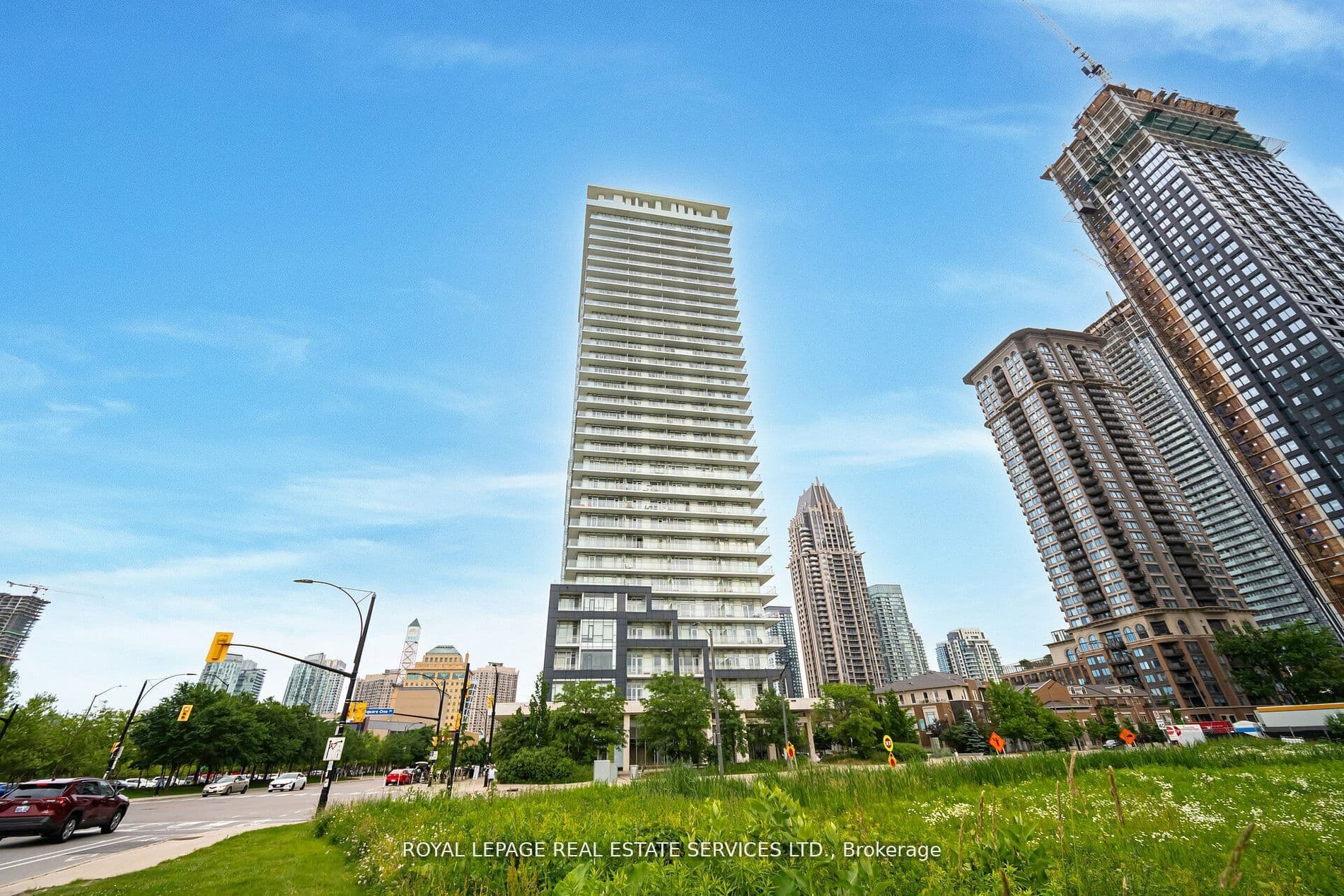360 Square One Drive 602, Mississauga, ON L5B 0E6