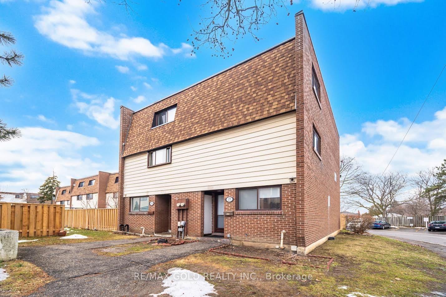 180 Mississauga Valley Boulevard 178, Mississauga, ON L5A 3M2