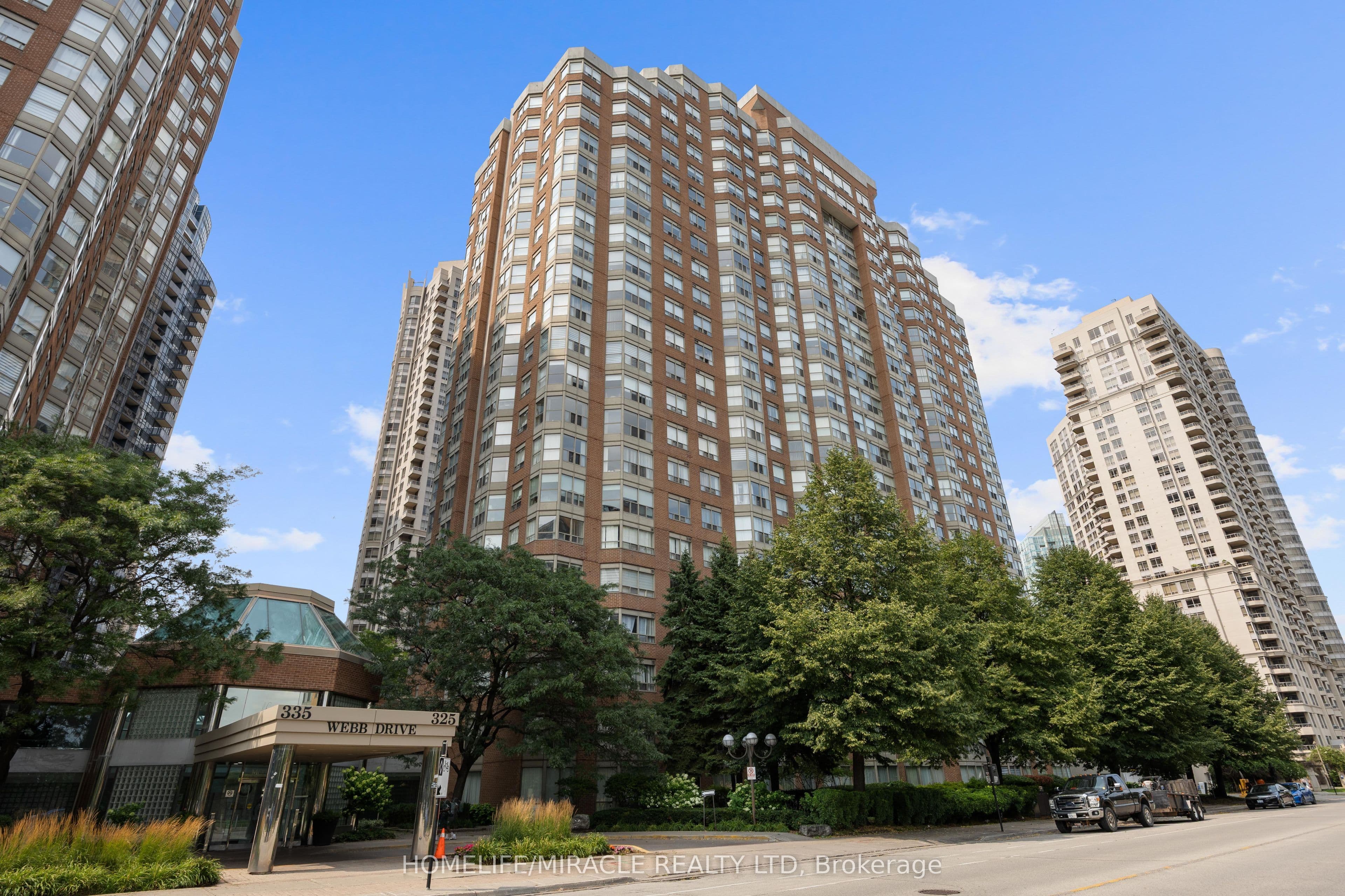 325 Webb Drive 406, Mississauga, ON L5B 3Z9