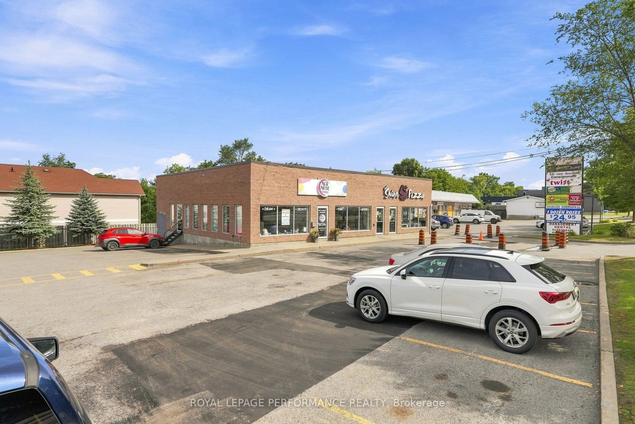 2095 St Joseph Boulevard Unit #W, Orleans - Convent Glen and Area, ON K1C 1C5