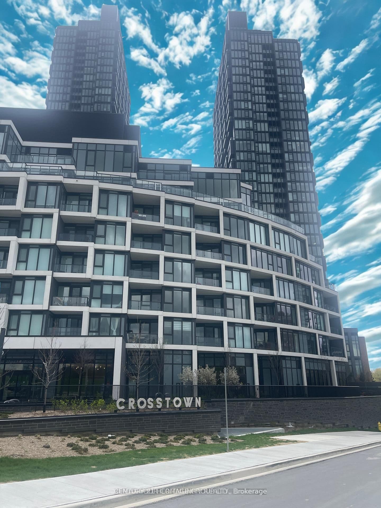 1 Quarrington Lane 3333, Toronto, ON M3C 0S4