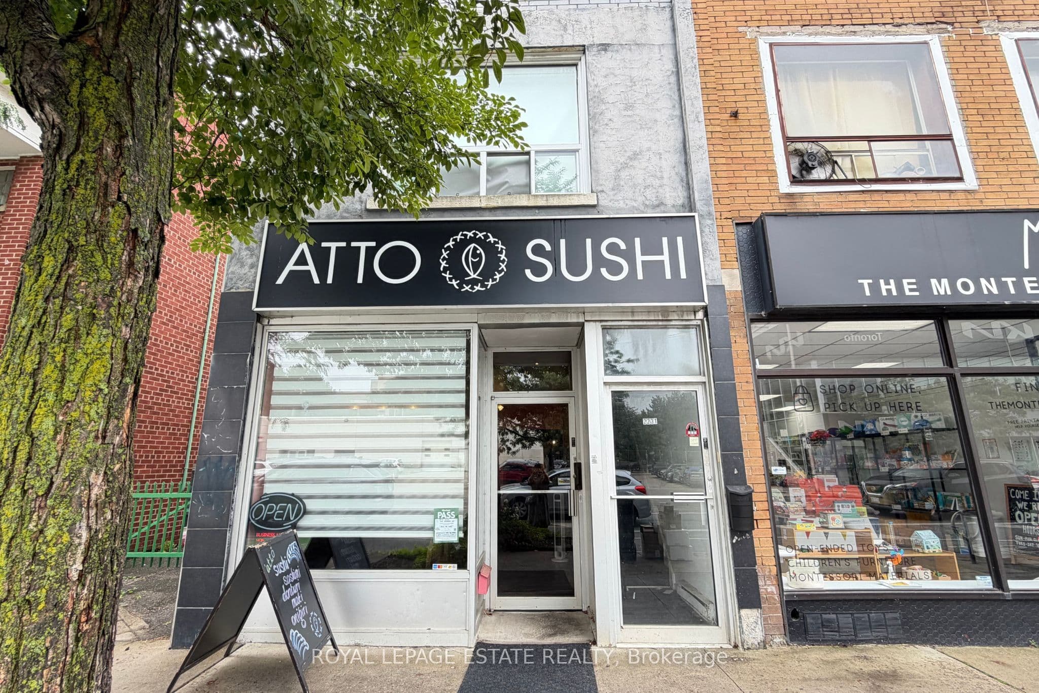 2231 Danforth Avenue Main, Toronto, ON M4C 1K4