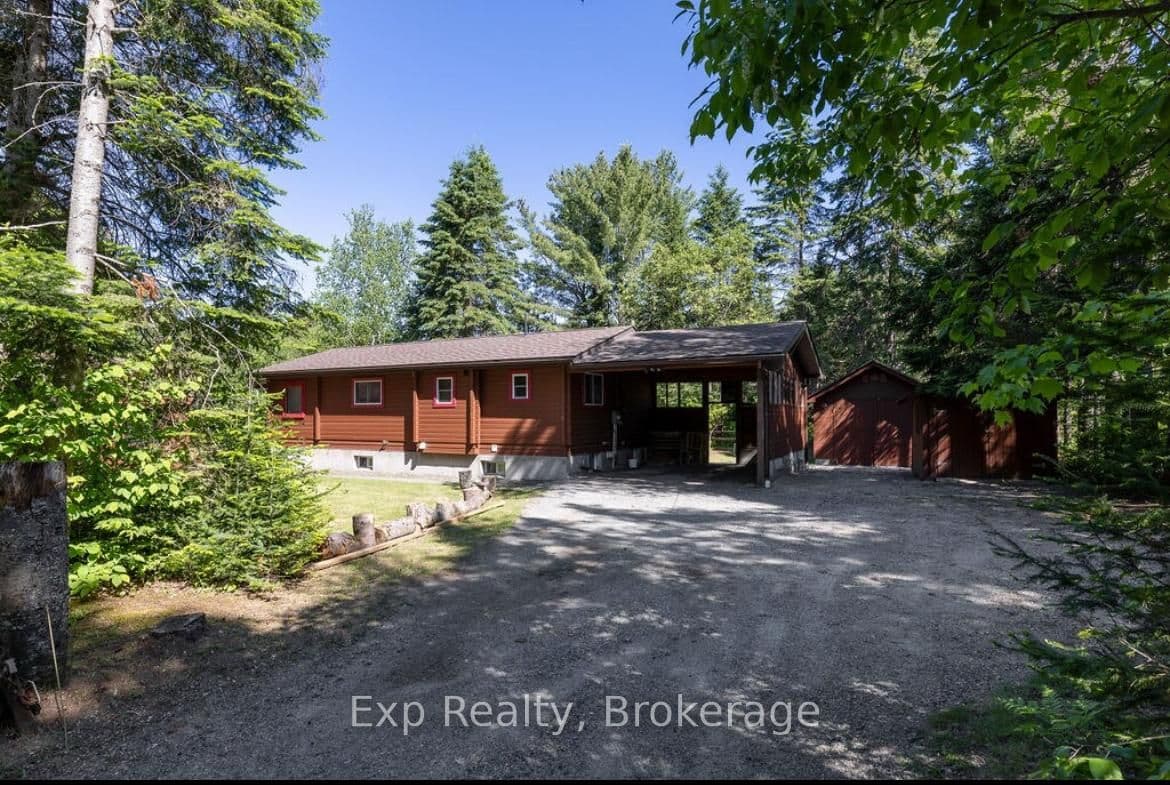 27 Groeger Road, Huntsville, ON P1H 2J4