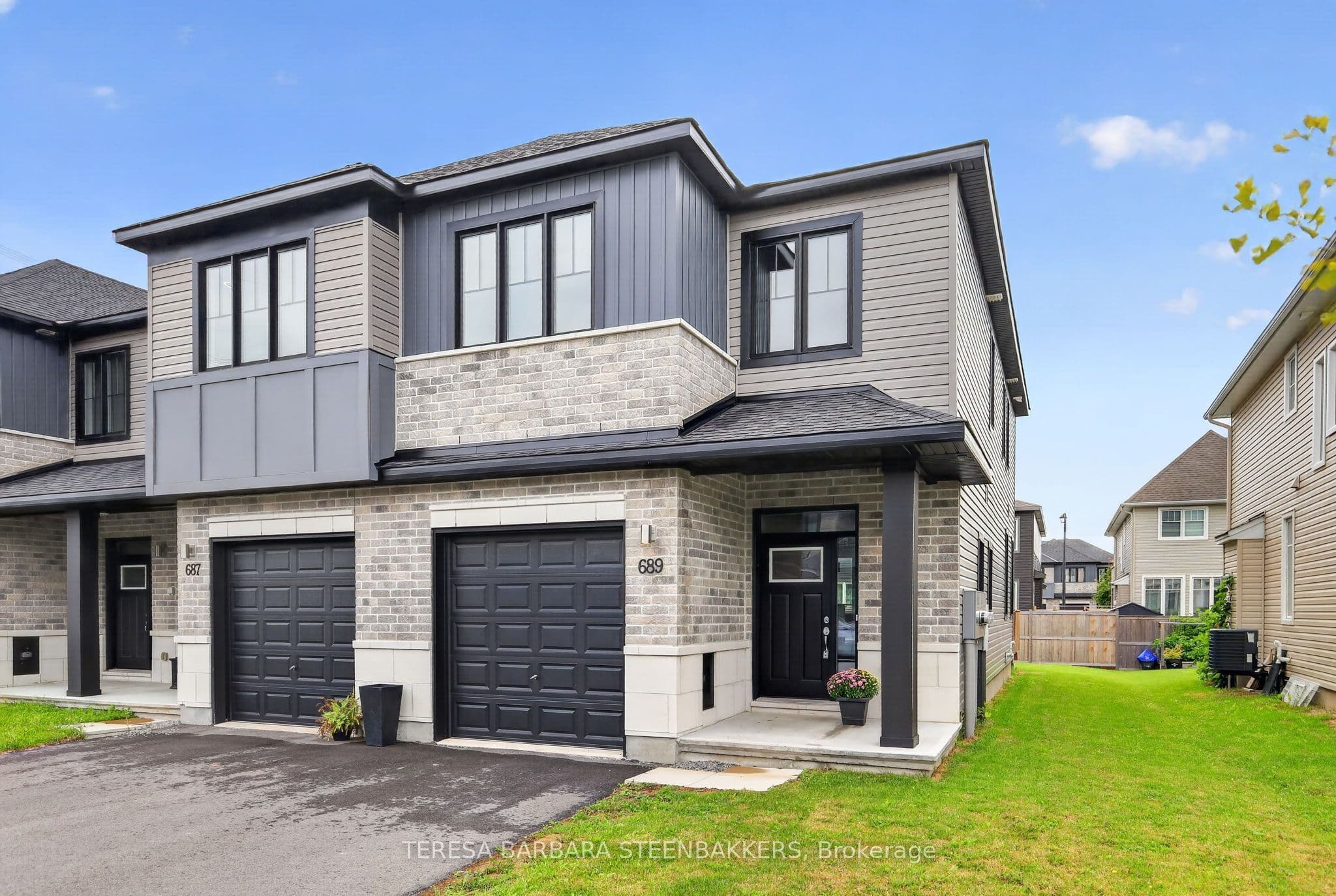 689 N Taliesin Crescent E, Stittsville - Munster - Richmond, ON K2S 2W5