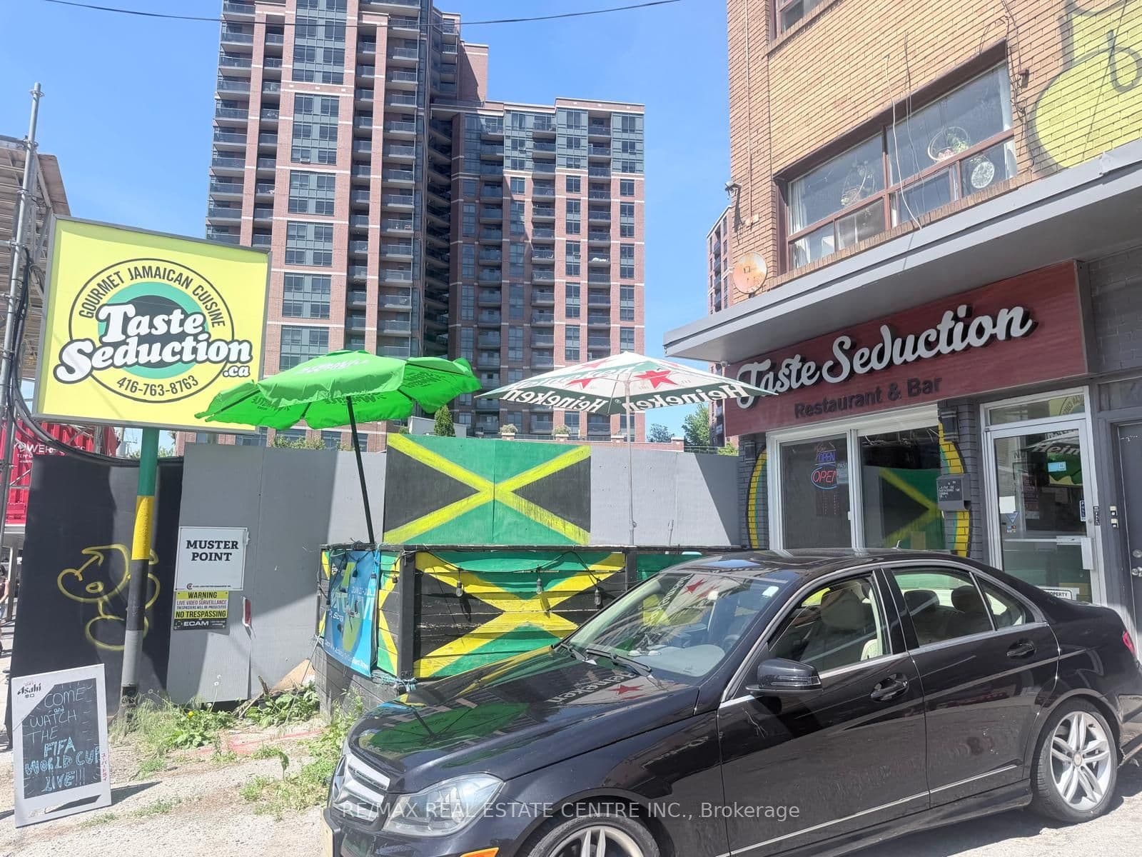 399 Keele Street W, Toronto, ON M6P 2K9