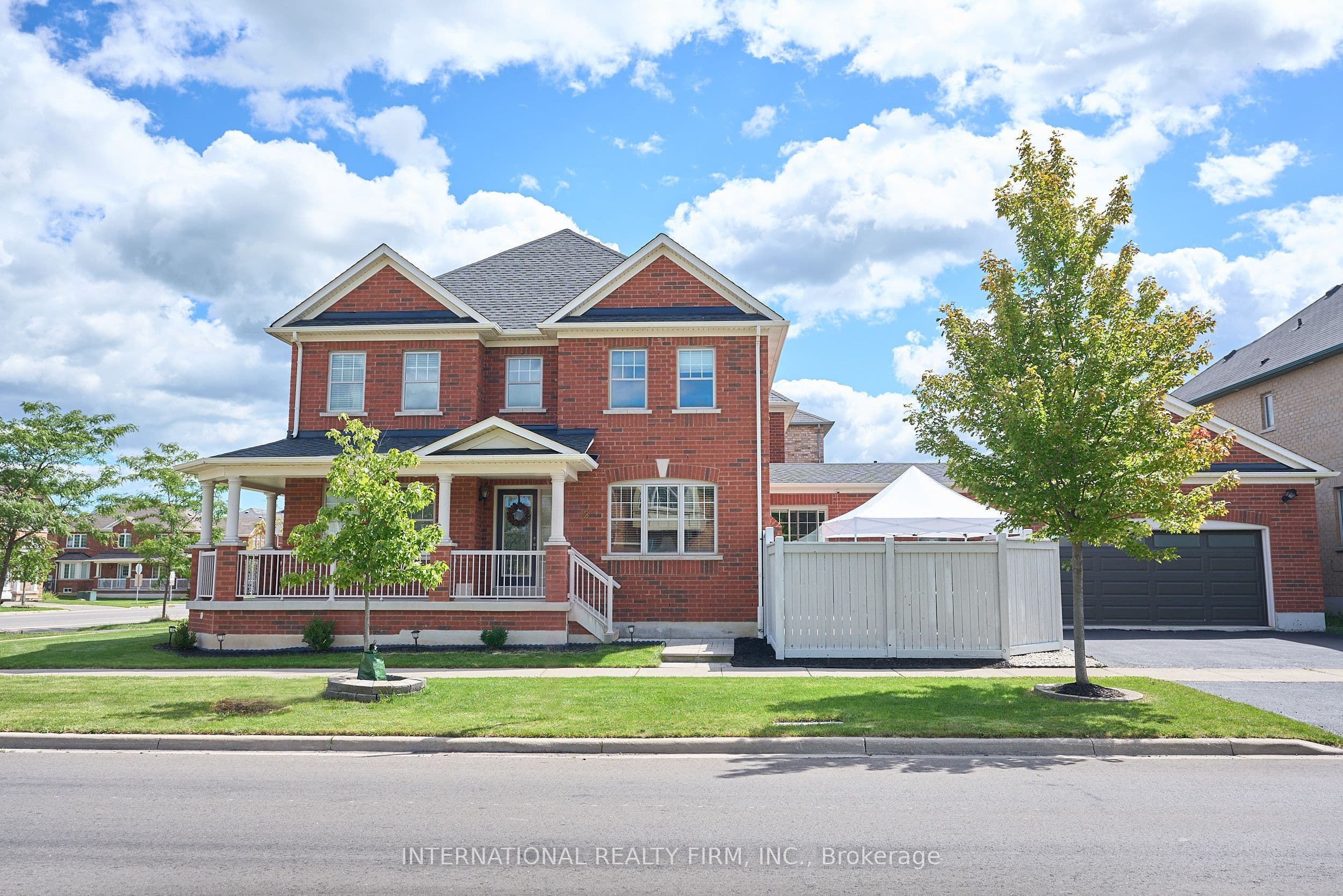 212 Pringle Avenue, Milton, ON L9T 7A1