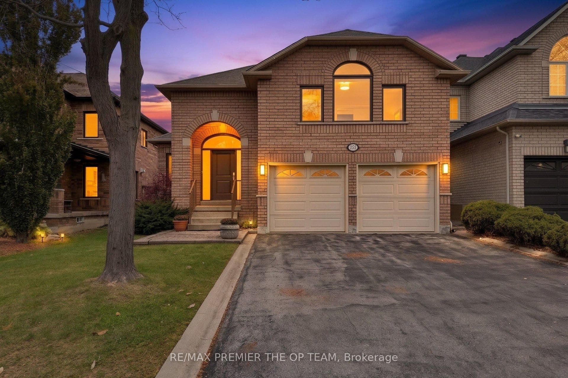 93 Cachet Hill Crescent, Vaughan, ON L4H 1S6