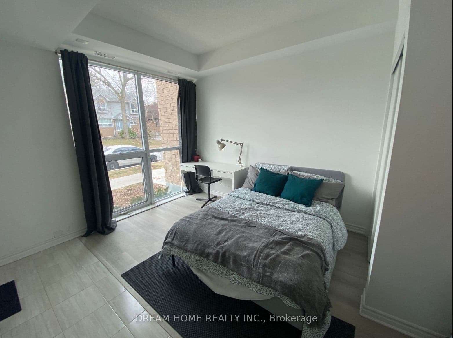 1 Falaise Road 7C, Toronto, ON M1E 0C5
