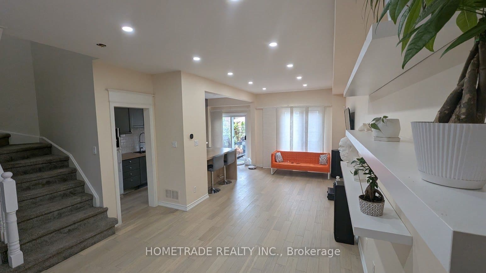 231 Denise Circle, Newmarket, ON L3X 2K2