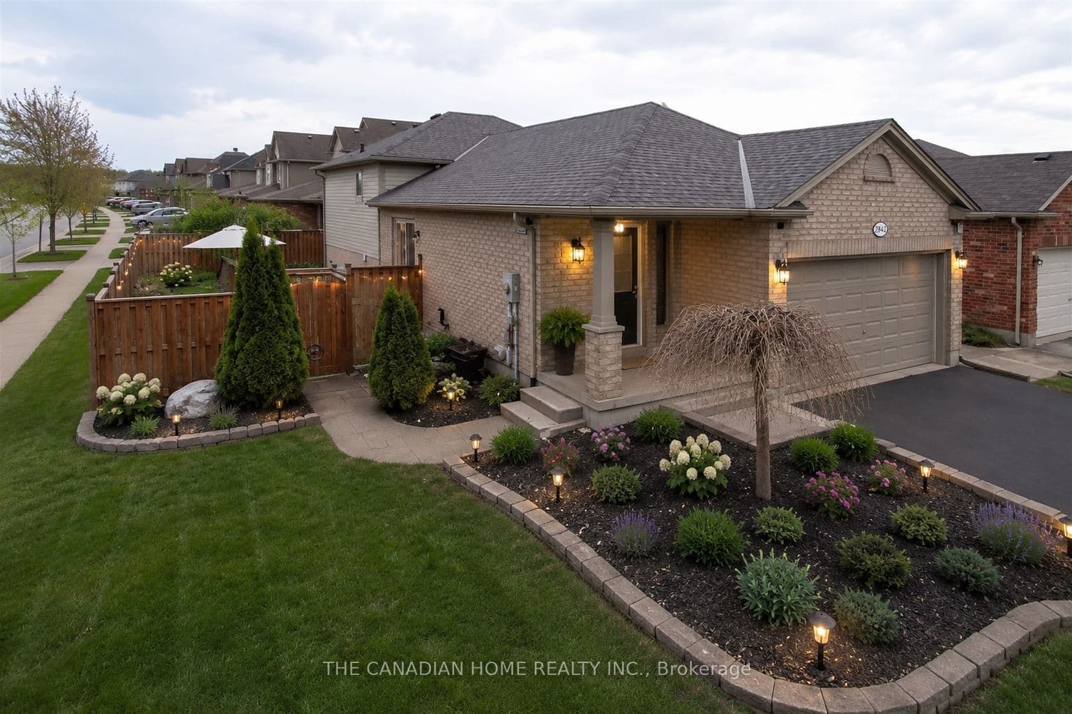 2842 MEADOWGATE Boulevard, London South, ON N6M 1L4