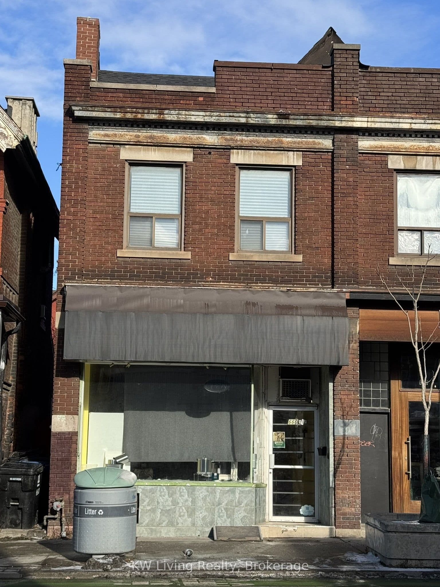 1/2 Bloor Street W 660 Main, Toronto, ON M6G 1K9