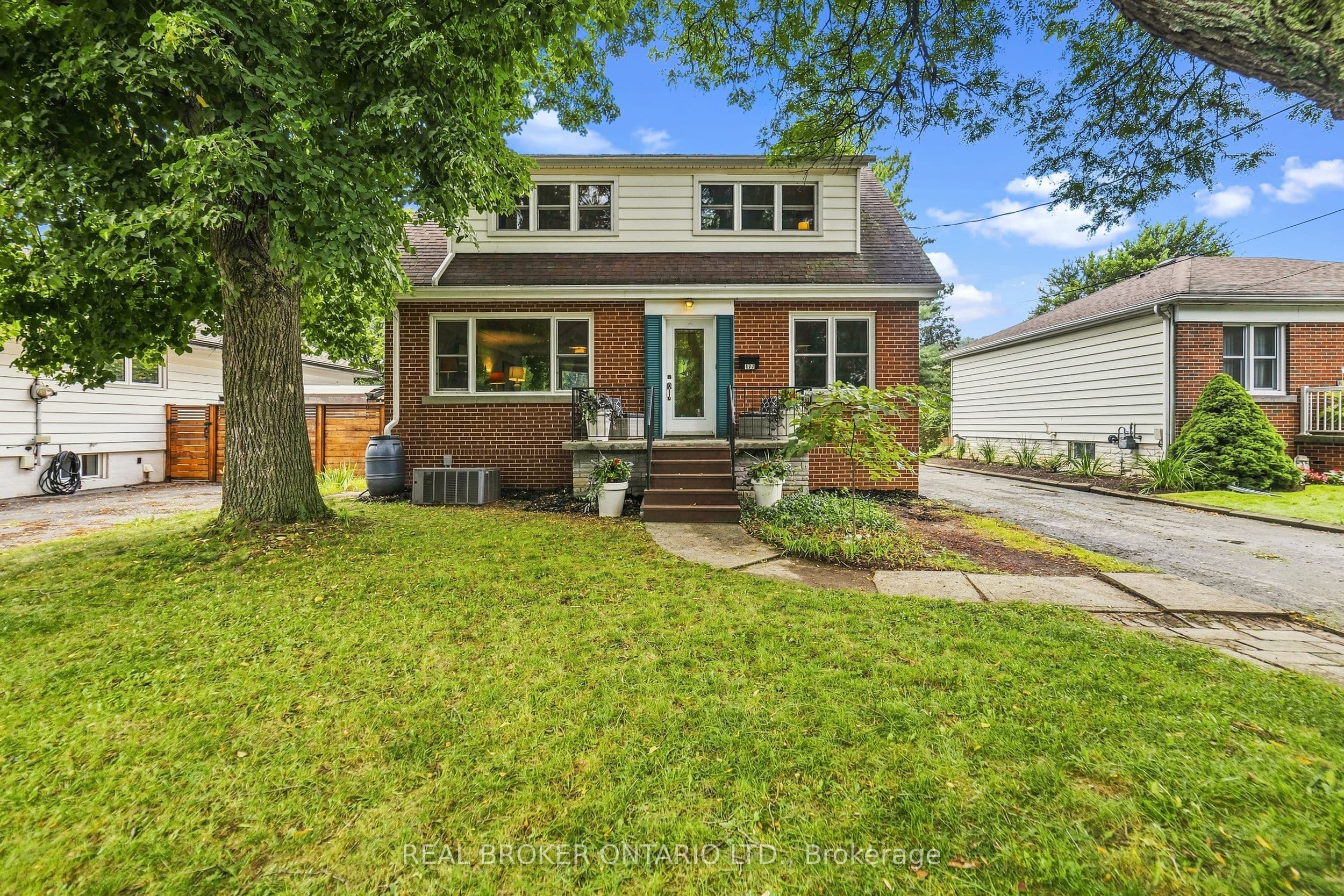 177 York Road, Hamilton, ON L9H 1M8