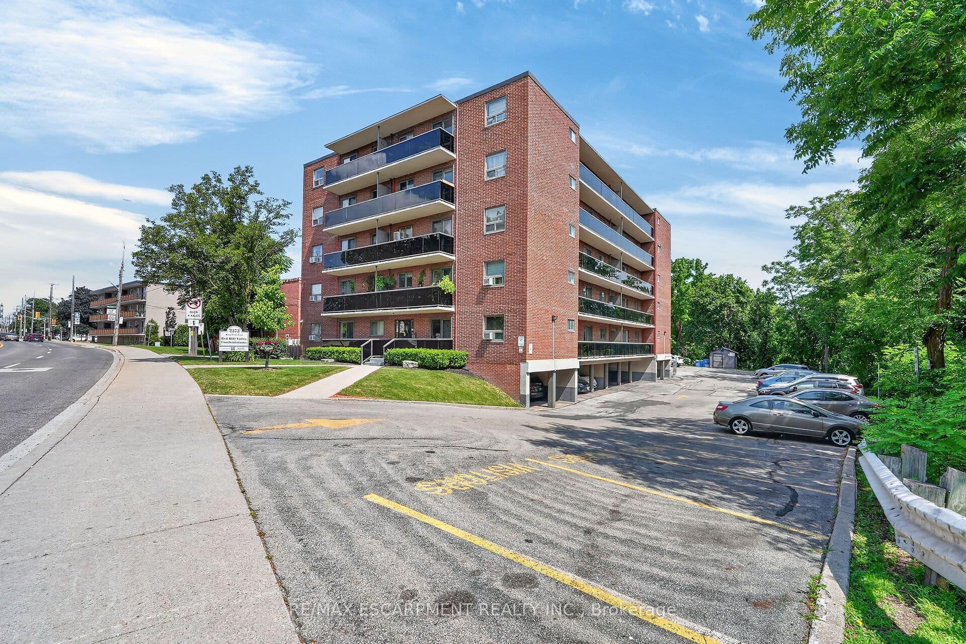 2373 King Street E 52, Hamilton, ON L8K 1X9
