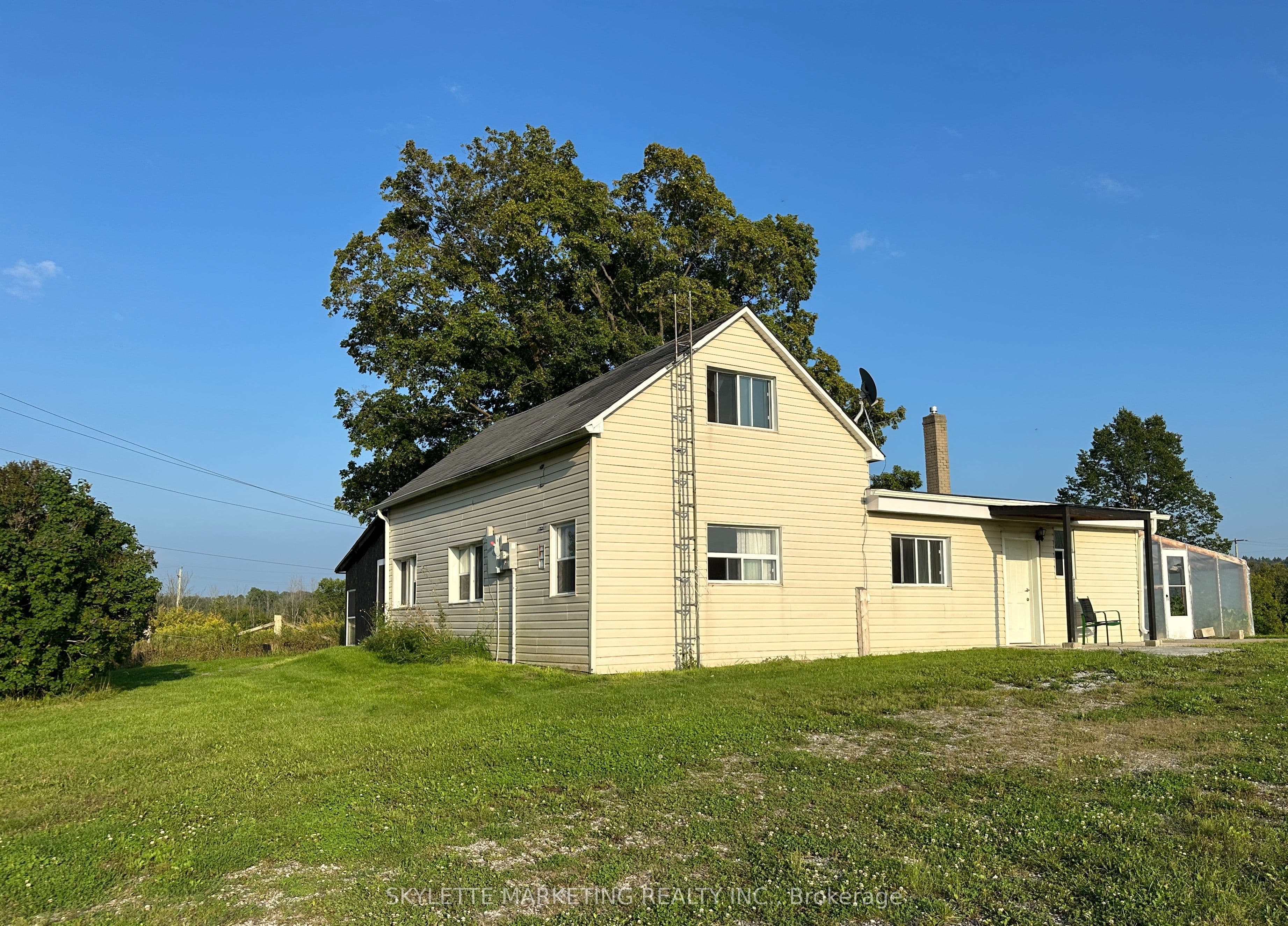 22334 Woodbine Avenue, East Gwillimbury, ON L0G 1R0