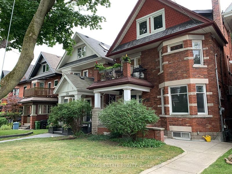 128 Mavety Street 3, Toronto, ON M6P 2L9