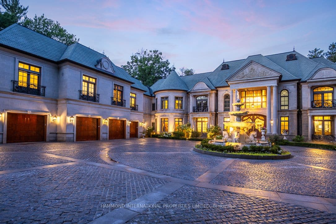 33 Forest Ridge Road, Richmond Hill, ON L4E 3L8