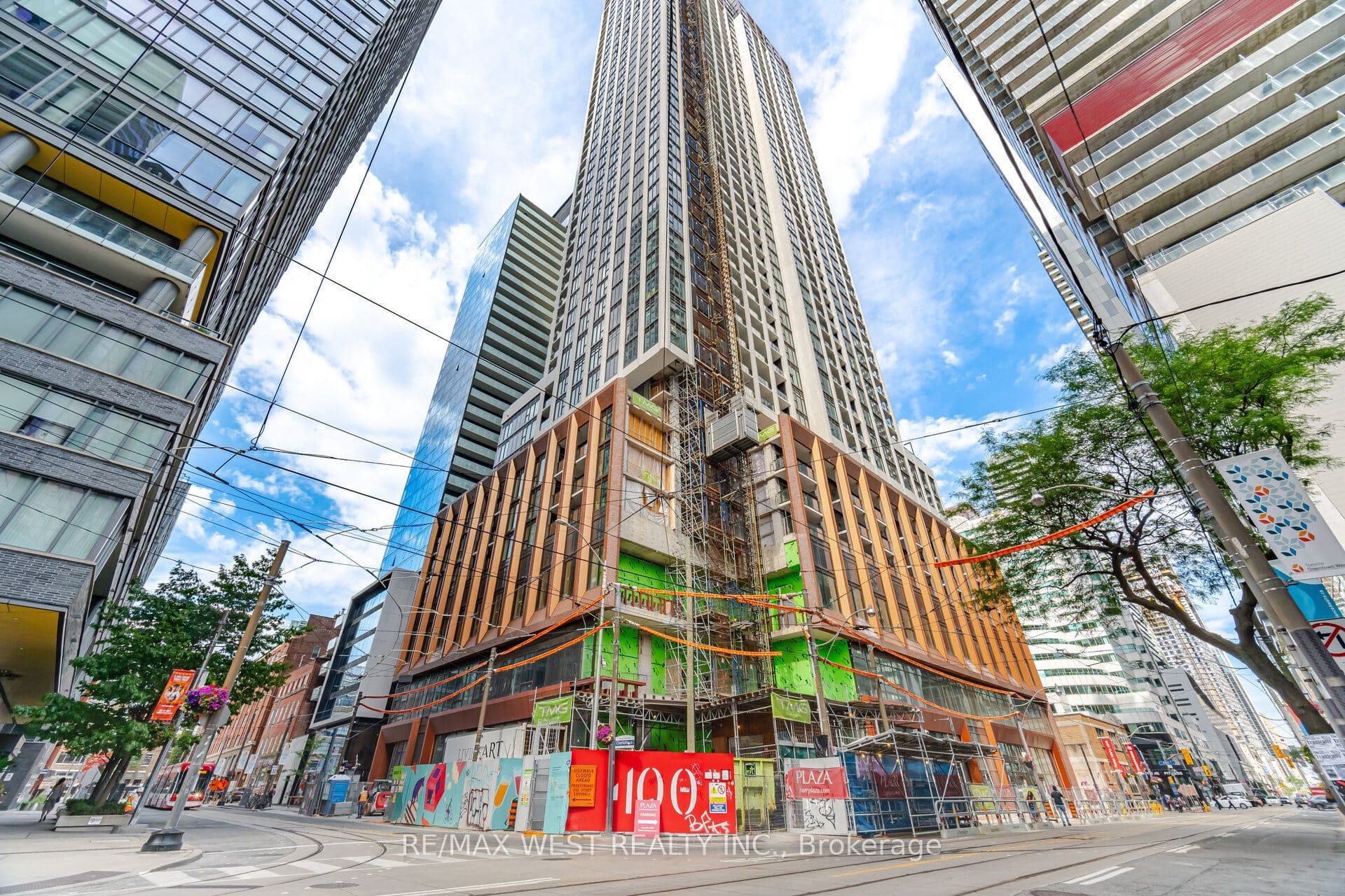 400 King Street W 2208, Toronto, ON M5V 0X8