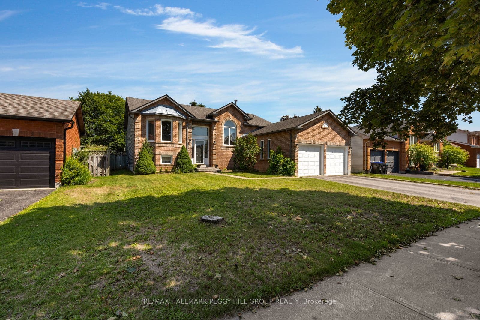 31 Edenbridge Drive, Essa, ON L3W 0K7