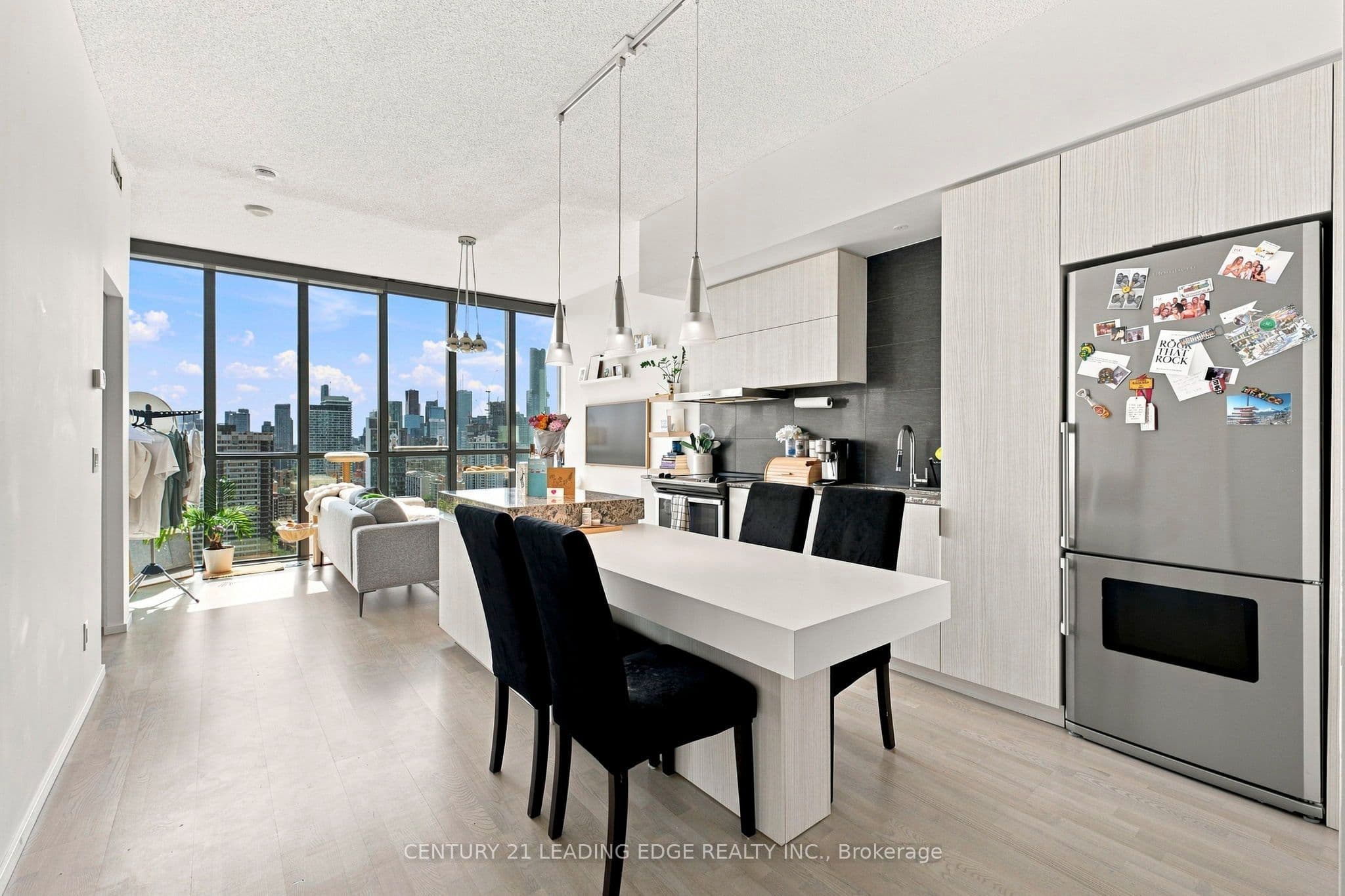 101 Charles Street E 2203, Toronto, ON M4Y 0A9