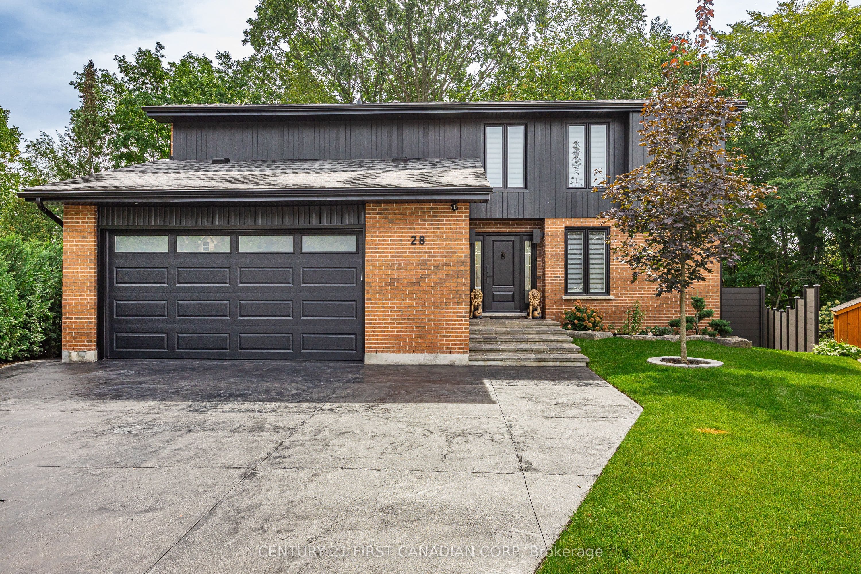 28 Lindbrook Court, London North, ON N5X 2L3