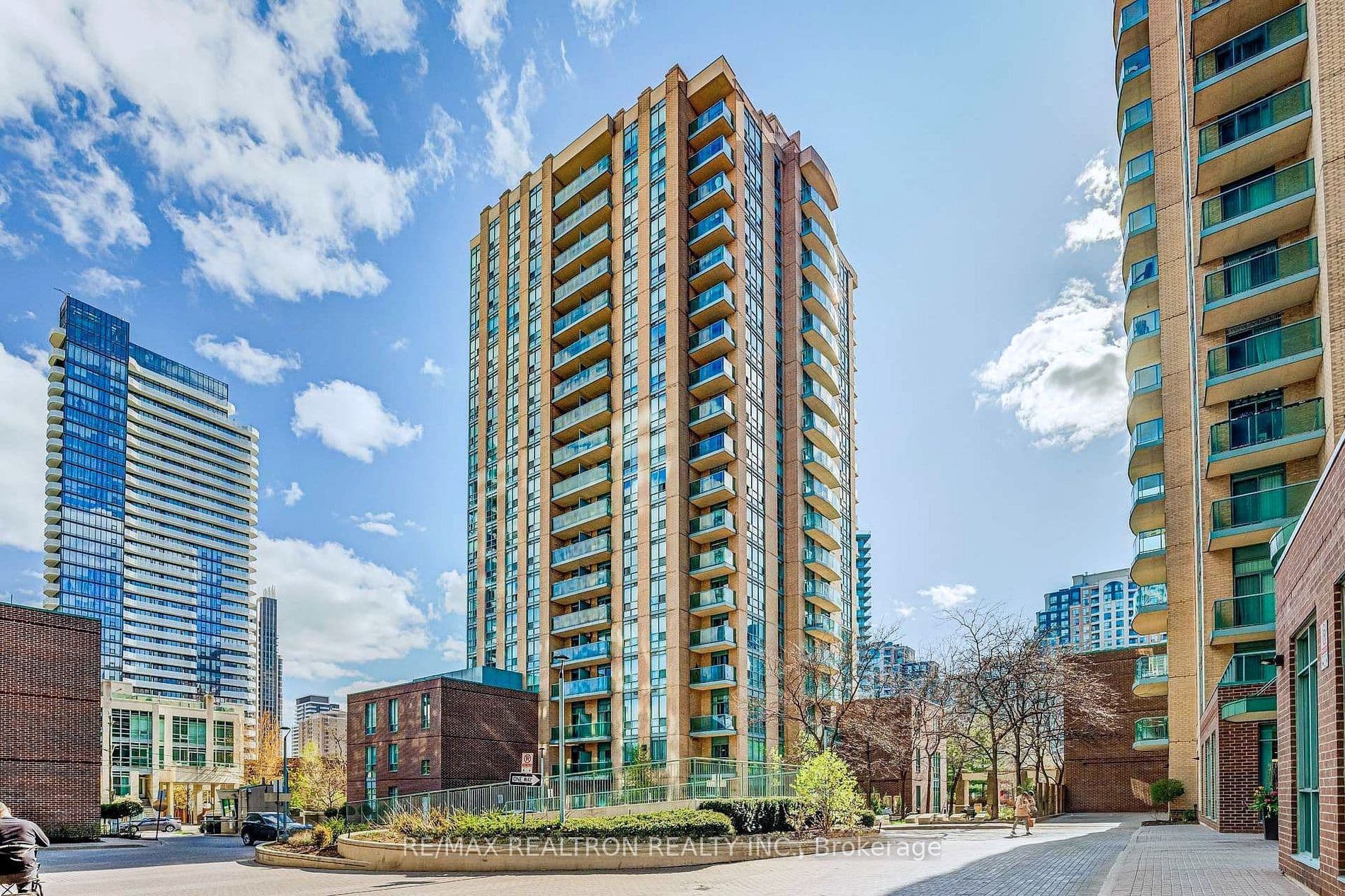 20 Olive Avenue LPH02, Toronto, ON M2N 7G5