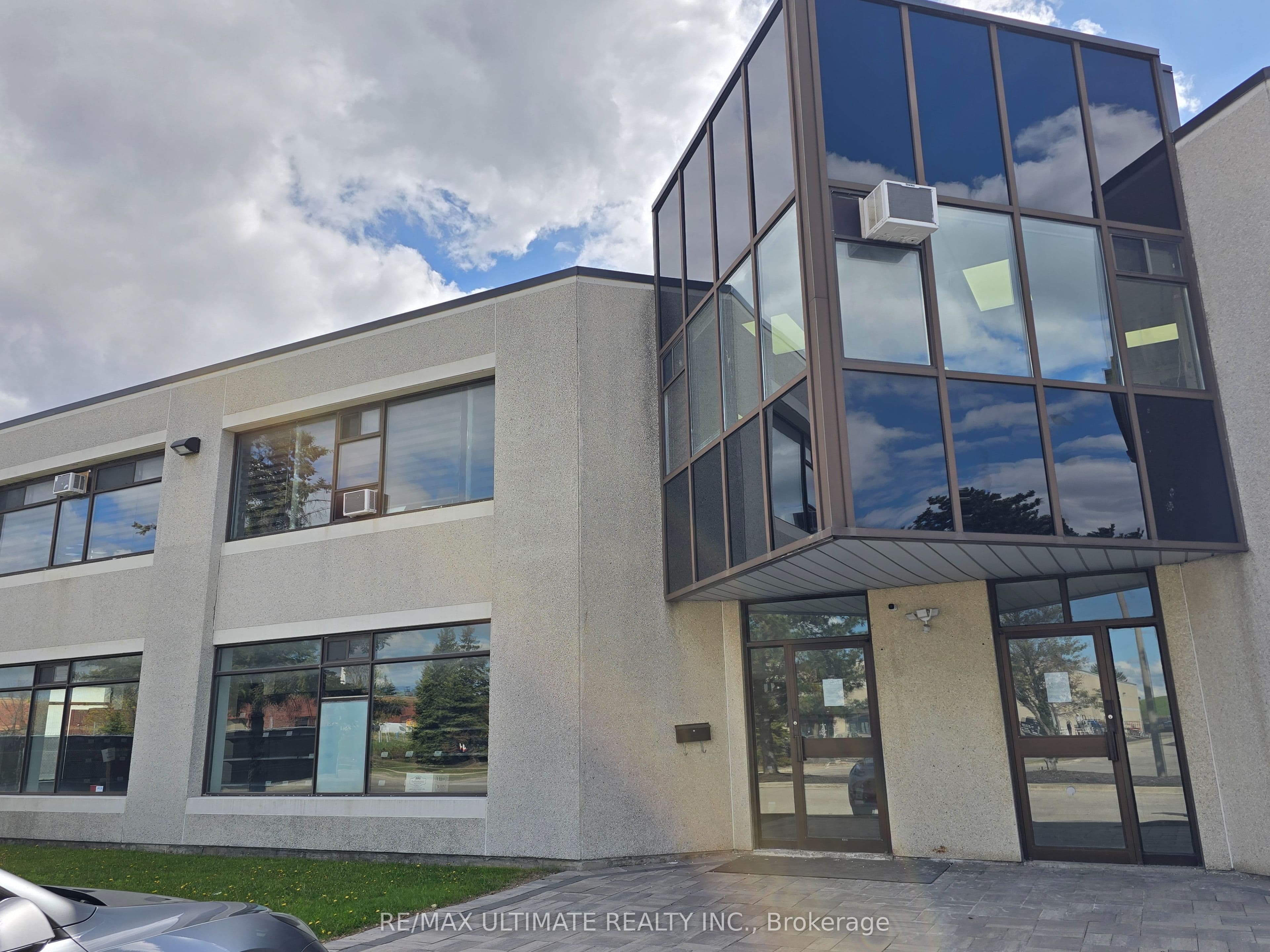 386 Deerhurst Drive A, Brampton, ON L6T 5H9