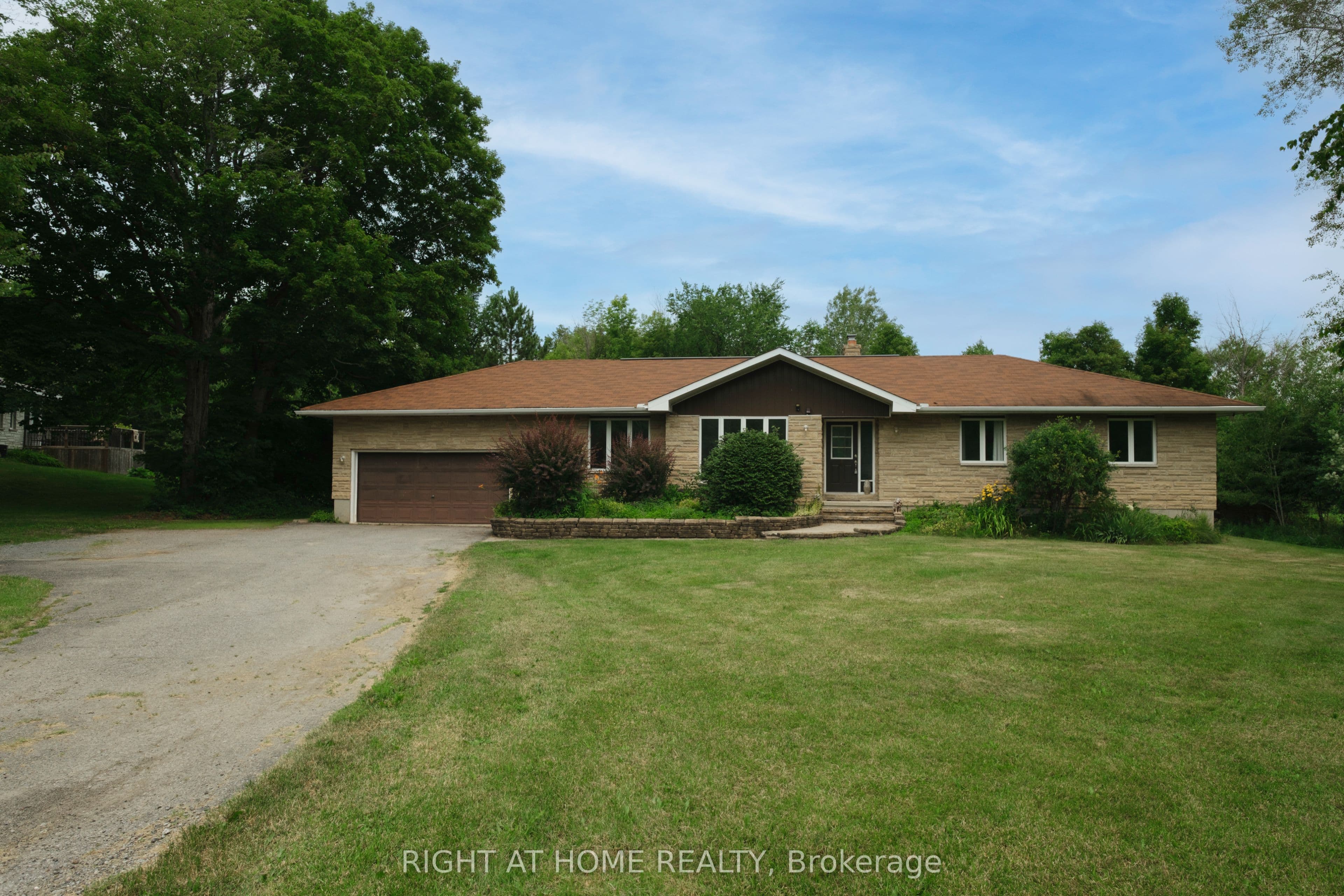 306 Lynx Hollow Drive, Mississippi Mills, ON K0A 2X0
