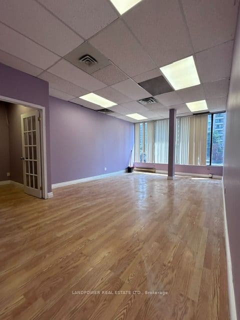 5635 Yonge Street 205, Toronto, ON M2M 3S9