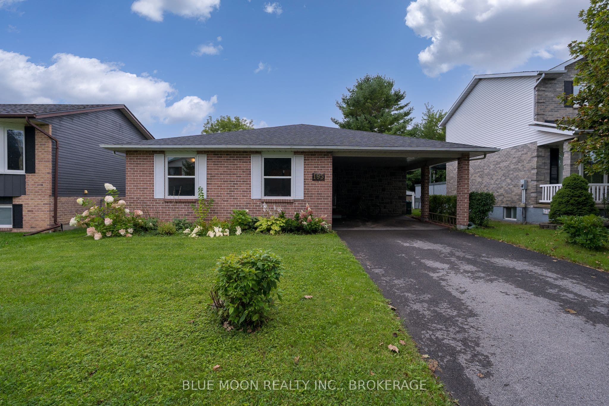195 Splinter Court, Kingston, ON K7M 7Z3