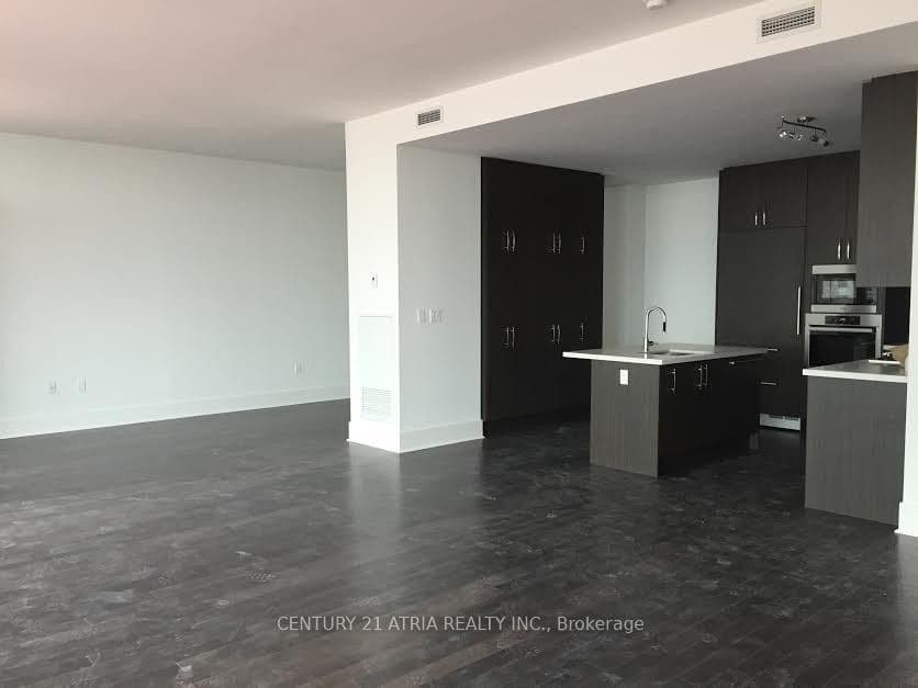 29 Queens Quay E 304, Toronto, ON M5E 0A4