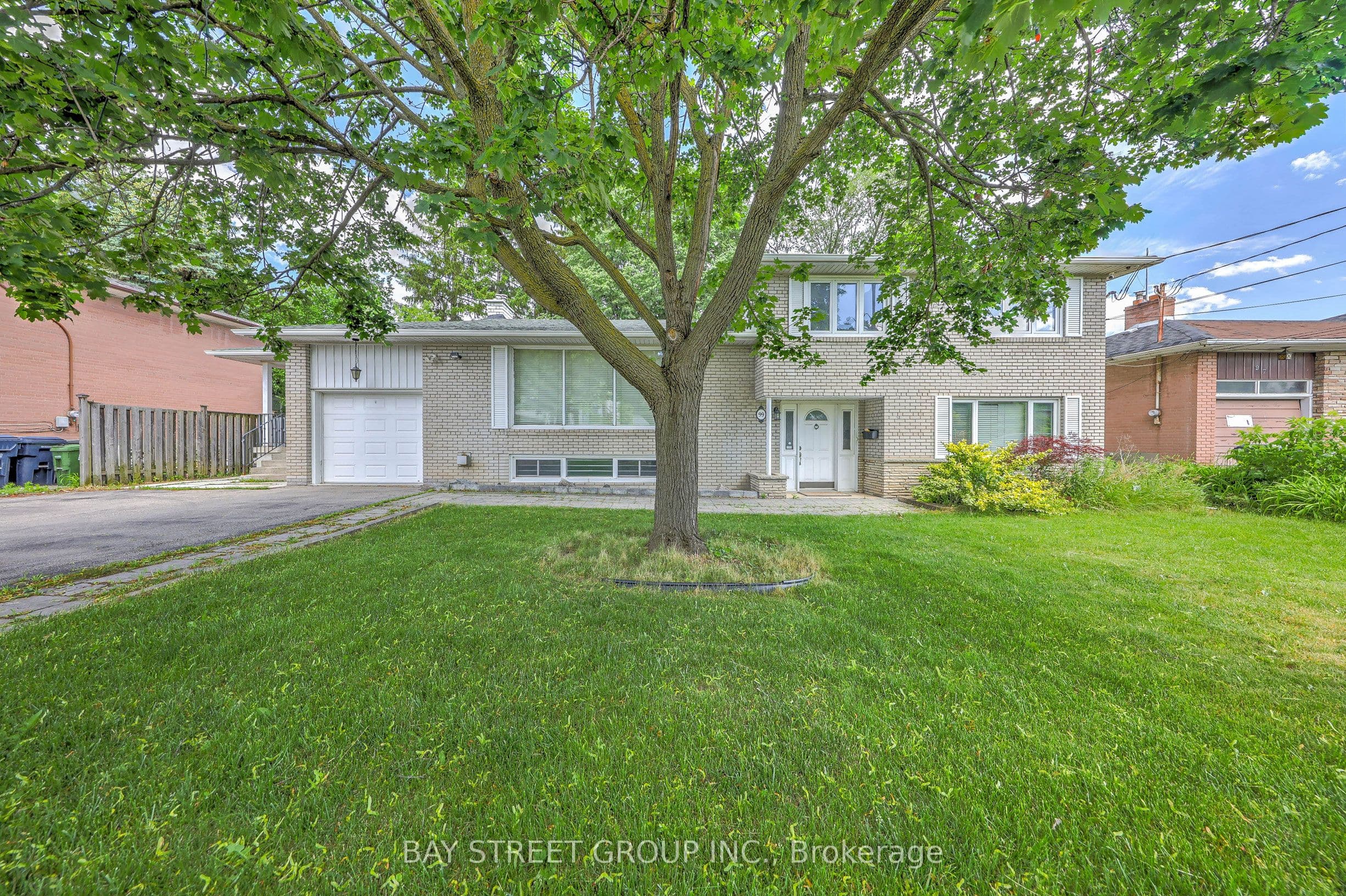 99 Grantbrook Street, Toronto, ON M2R 2G2