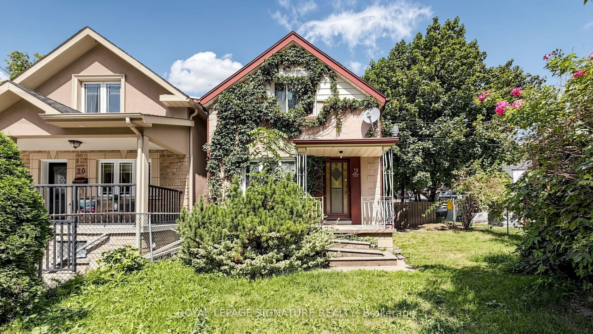 18 Dunraven Drive, Toronto, ON M6M 1H1