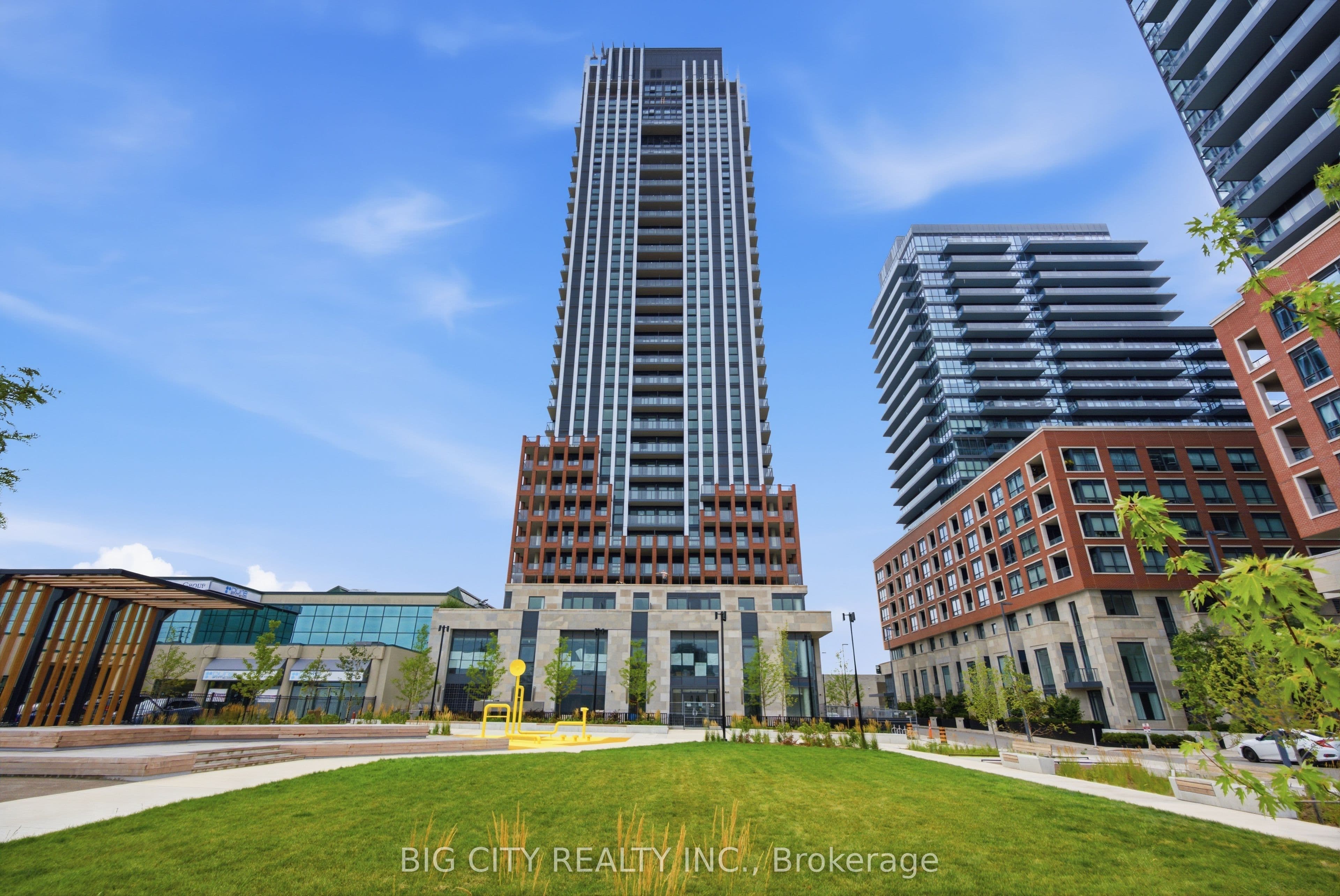 25 Frederick Todd Way 1005, Toronto, ON M4G 0C9