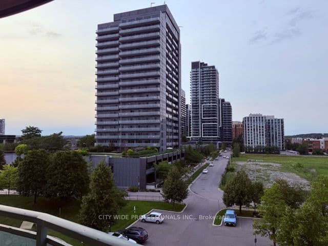 39 Oneida Crescent 509, Richmond Hill, ON L4B 4T9