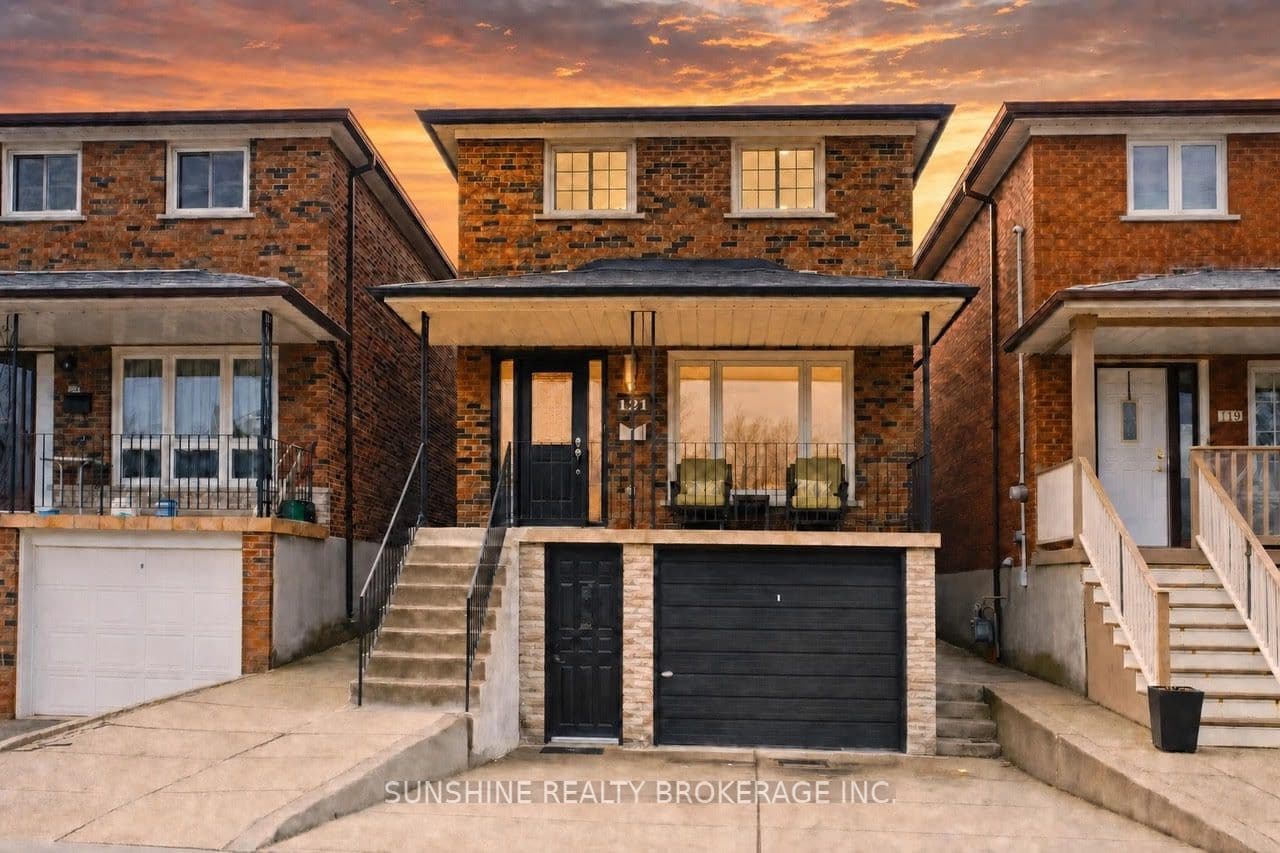 121 Sammon Avenue, Toronto, ON M4J 1Y9