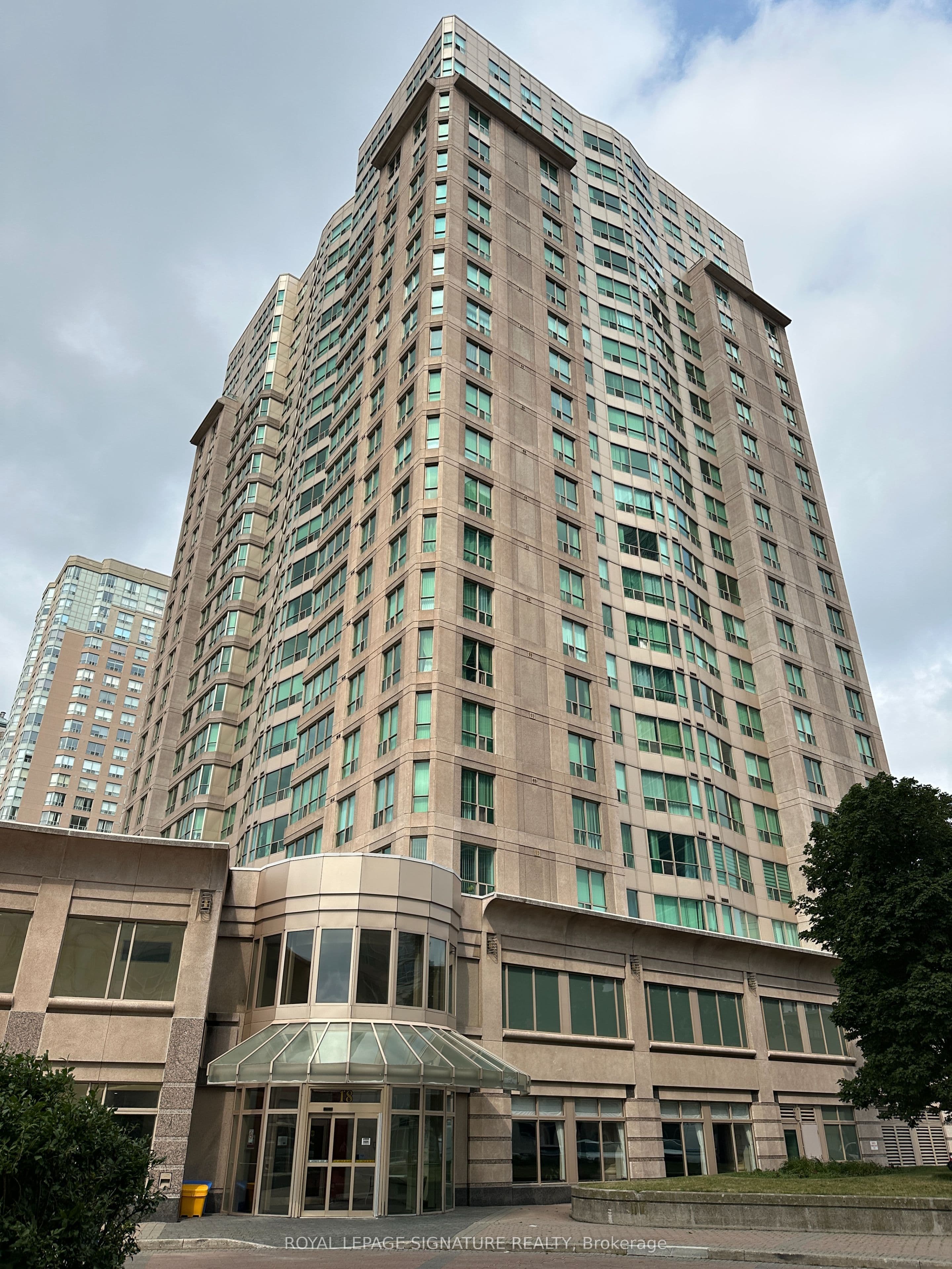 18 Lee Centre Drive 1113, Toronto, ON M1H 3H5