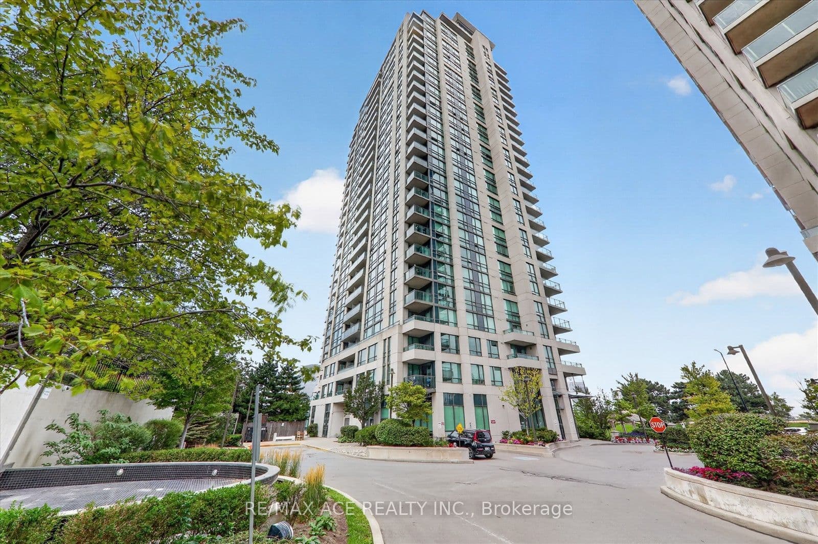 88 Grangeway Avenue 1606, Toronto, ON M1H 0A2