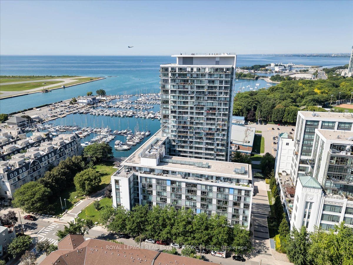 90 Stadium Road LPH01, Toronto, ON M5V 3W5