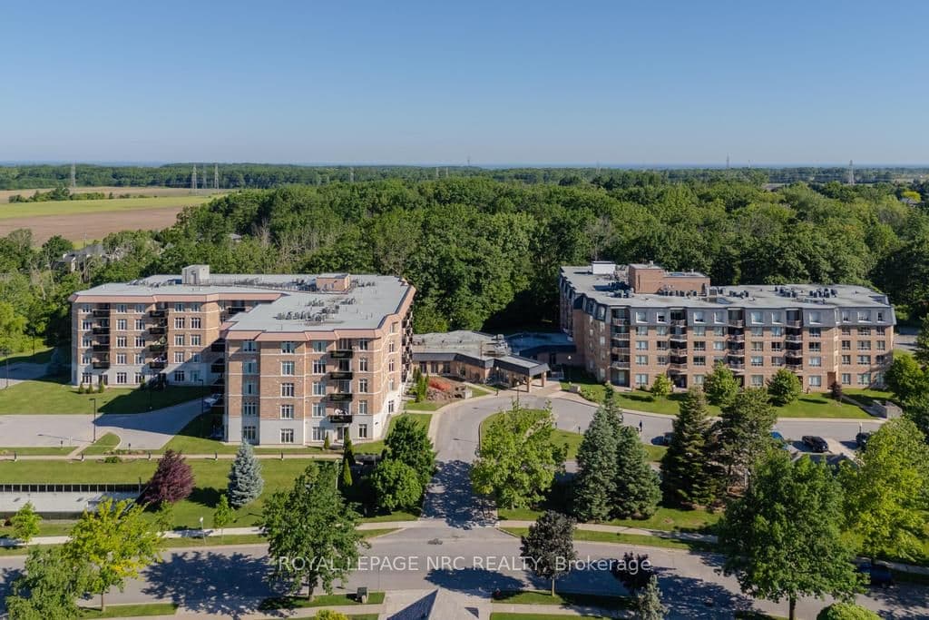 8111 Forest Glen Drive 220, Niagara Falls, ON L2H 2Y7