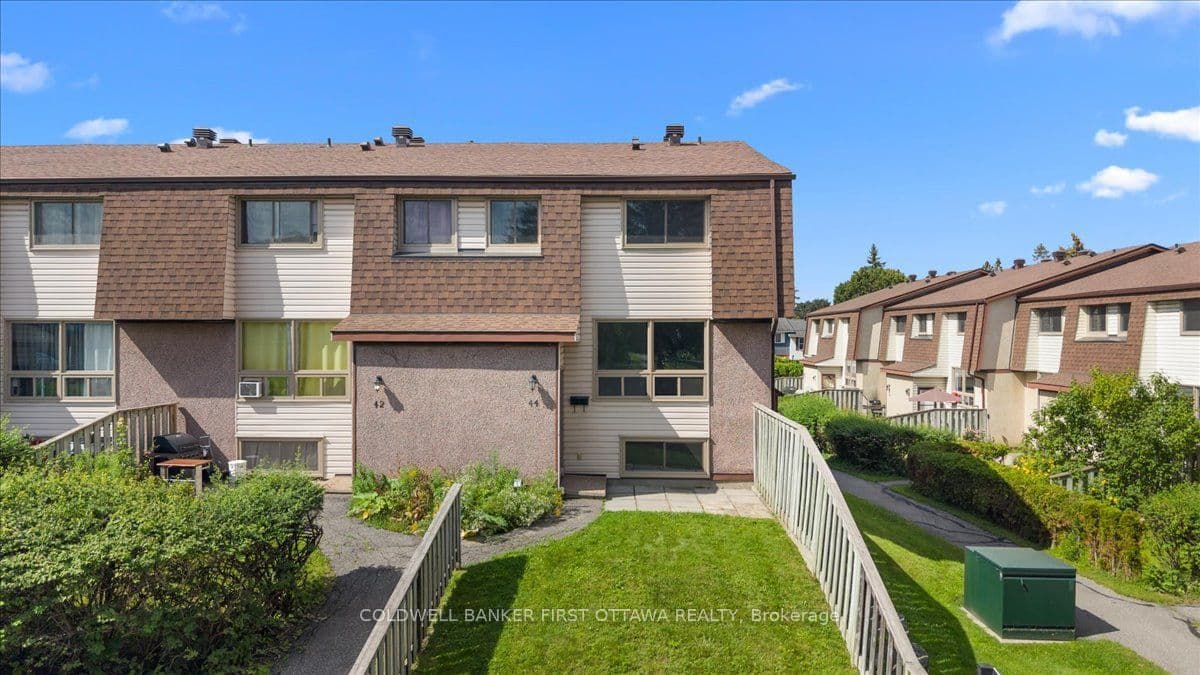 2640 Draper Avenue 44, Parkway Park - Queensway Terrace S and Area, ON K2H 8V3
