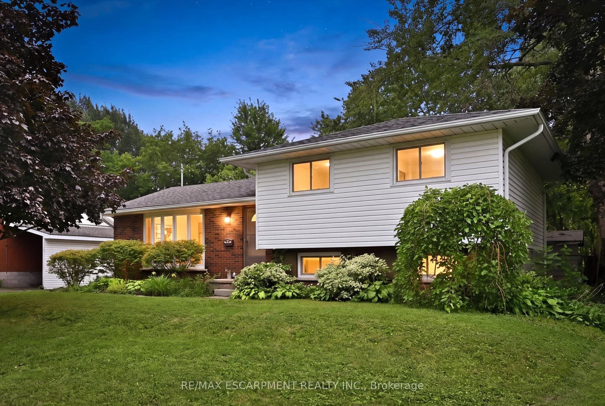 24 1/2 Parkview Road, Haldimand, ON N0A 1H0