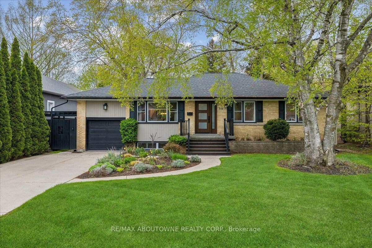 316 River Side Drive, Oakville, ON L6K 3N4