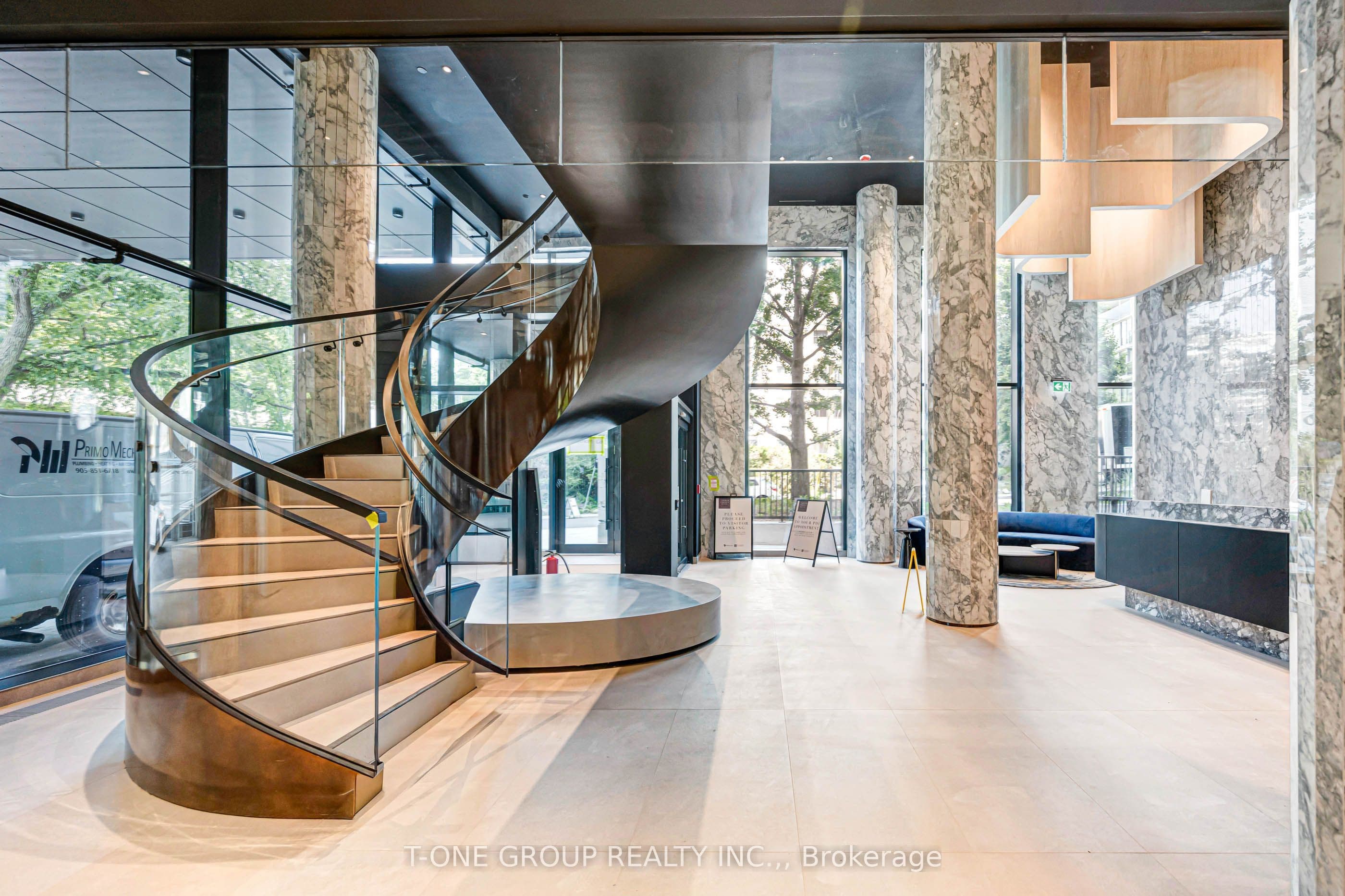 91 Montclair Avenue 1210, Toronto, ON M5P 0B1