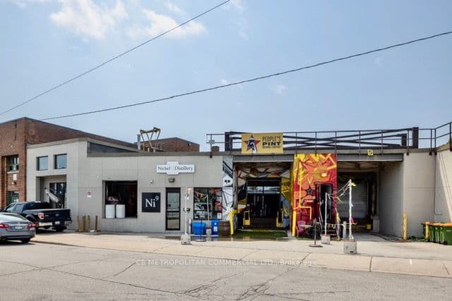 88-142 Cawthra Avenue 100, Toronto, ON M6N 3C2